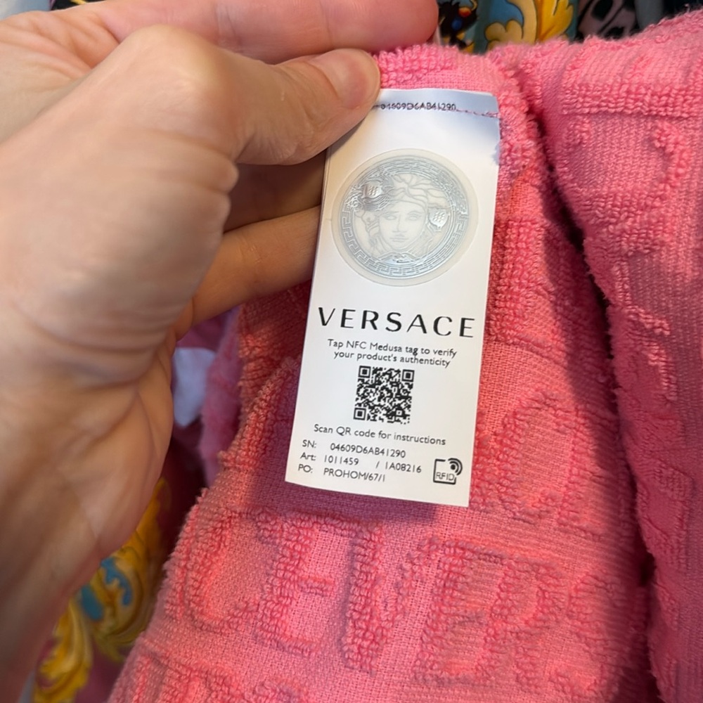 Limited edition Versace Butterfly Robe - Picture 10 of 10